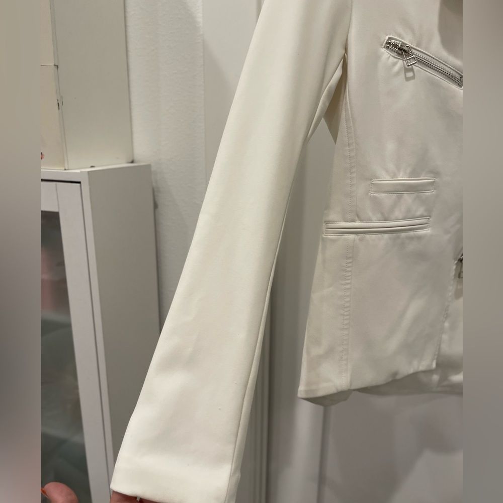 Veronica Beard Sleek White Leather Jacket - Picture 11 of 16